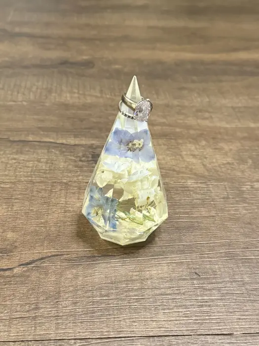 Blue DelphiniumWhite Hydrangea Prism Ring Holder